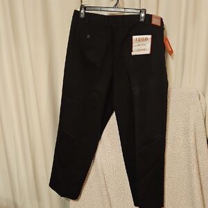 NWT Izod Men's Classic Black Trousers